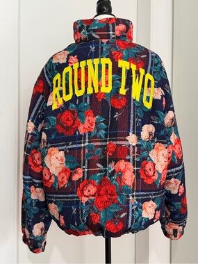 ROUND TWO Crinkle Floral Plaid Puffer Jacket Reversible Logo  Unisex - Size MED